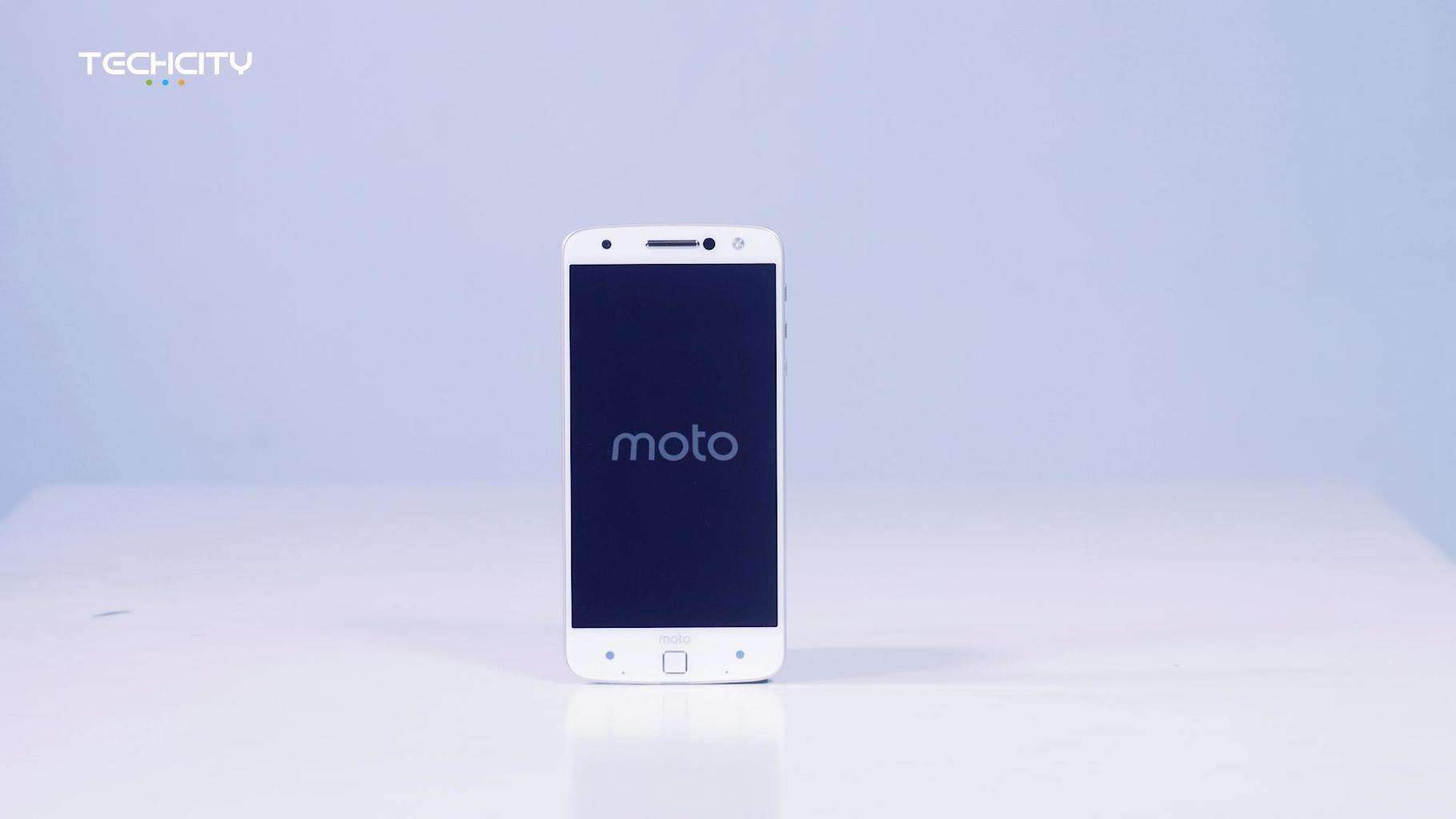 Pro Tip: Lenovo Moto Z: A Svelte Modular Concept